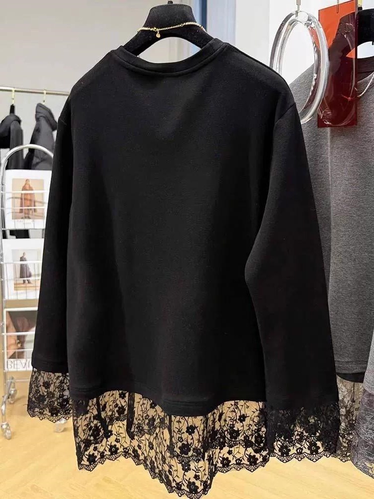 Longline Tee Oversized - تي شيرت نسائي بأكمام طويلة مزينة