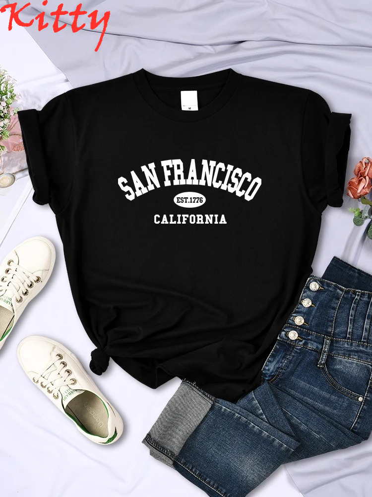 Street Fashion California - تي شيرت نسائي من Sanfrancisco Est.1776