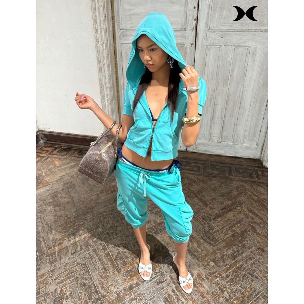Street Fashion Women - طقم رياضي عصري بلون موحد على