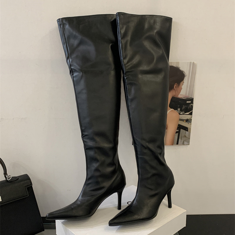 Eilyken 2026 تصميم الشتاء مطوي - مراجعة Street Fashion Rome 2026 وسعره