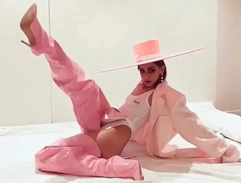 2026 الجلود الفخذ أحذية عالية  - مراجعة Street Fashion Rome 2026 وسعره