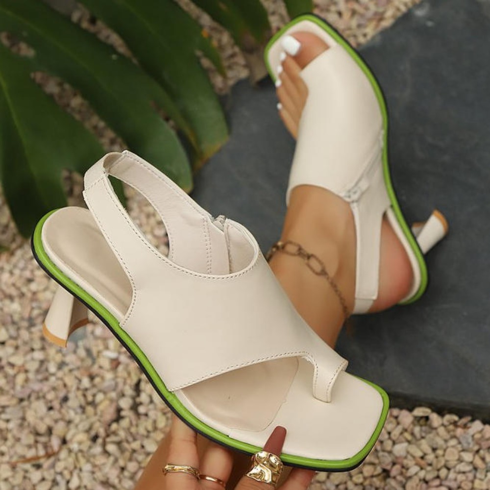 صنادل نسائية جديدة لعام 2026 ب - مراجعة Street Fashion Rome 2026 وسعره