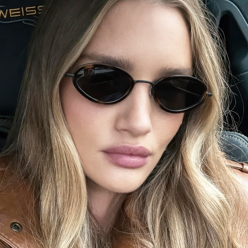 نظارات شمسية عصرية جديدة بإطار - مراجعة Street Fashion Definition وسعره