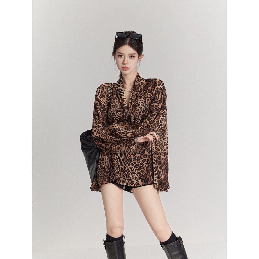 قمصان بأكمام طويلة للنساء بتصم - مراجعة Longline Tee Oversized وسعره