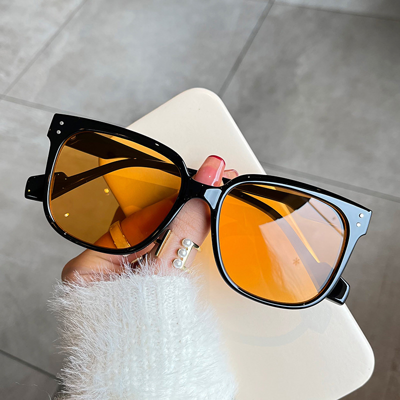نظارات شمسية UV400 للنساء نظار - مراجعة Street Fashion Shoot وسعره
