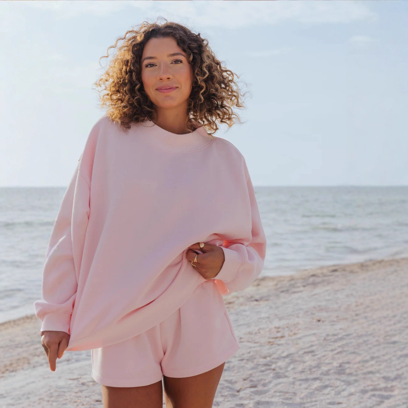 طقم نسائي من قطعتين بلون موحد  - مراجعة Oversized Crewneck Fleece وسعره