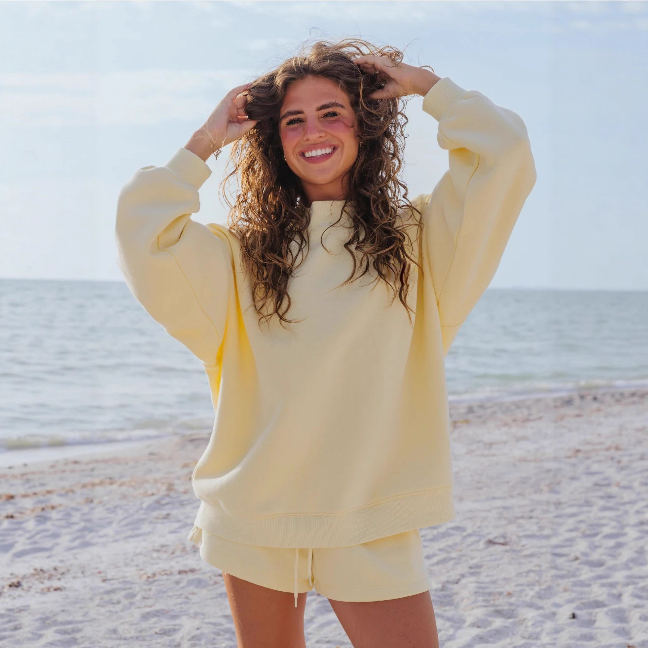 طقم نسائي من قطعتين بلون موحد  - مراجعة Oversized Crewneck Fleece وسعره