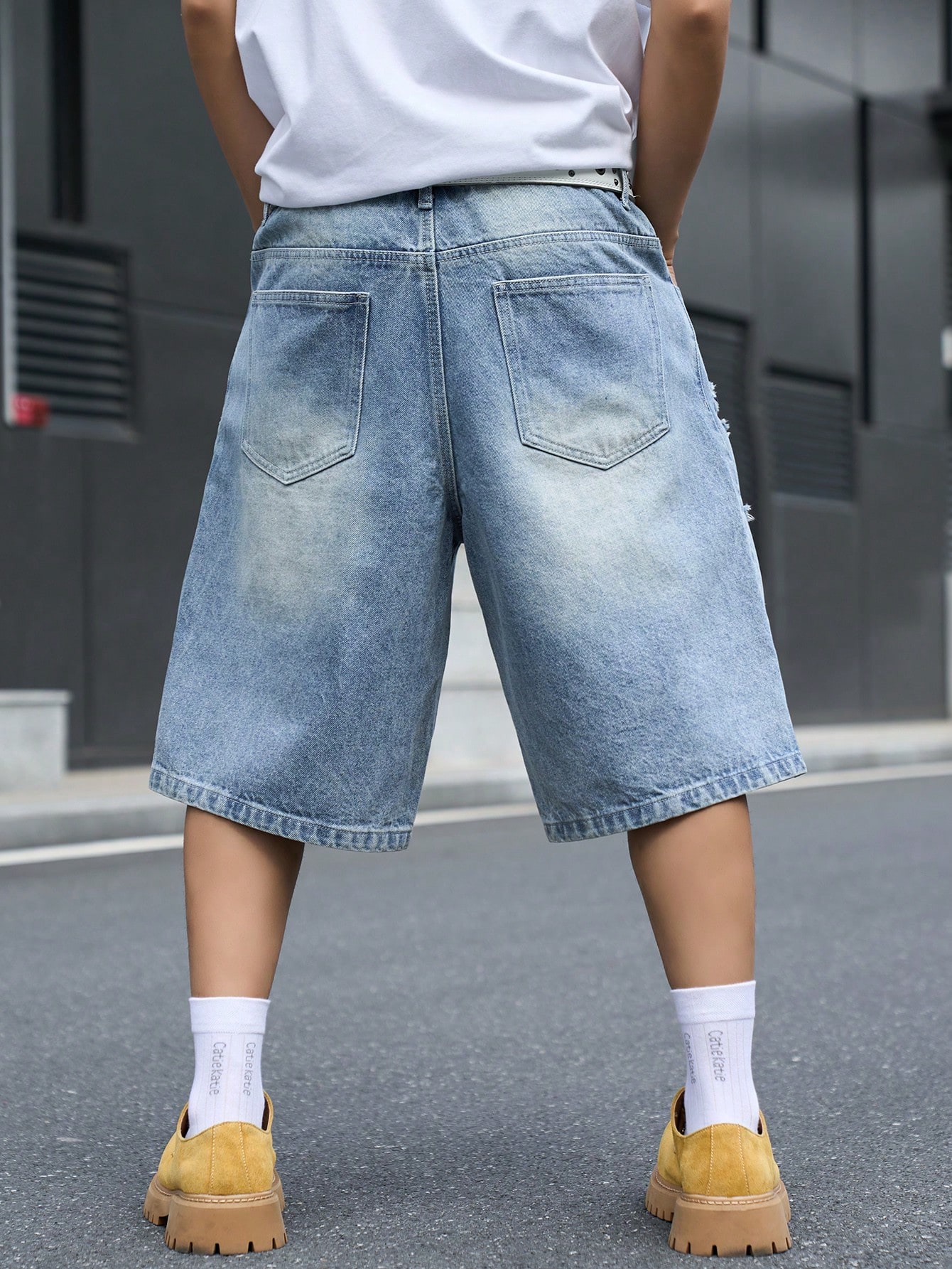 شورت برمودا من الدنيم بقصة فضف - مراجعة Street Fashion Baggy وسعره